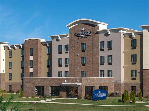 bloomington in hotels|More.